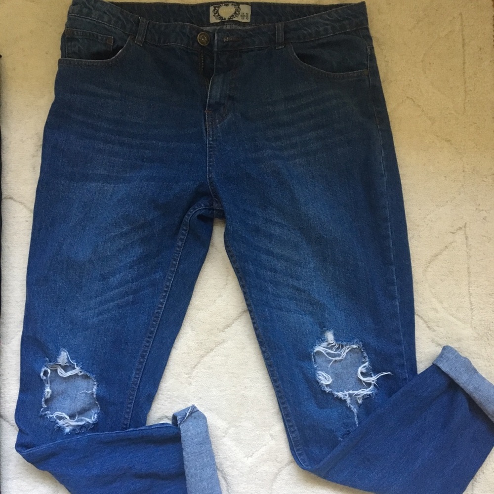 Boohoo Distressed Mom Jeans